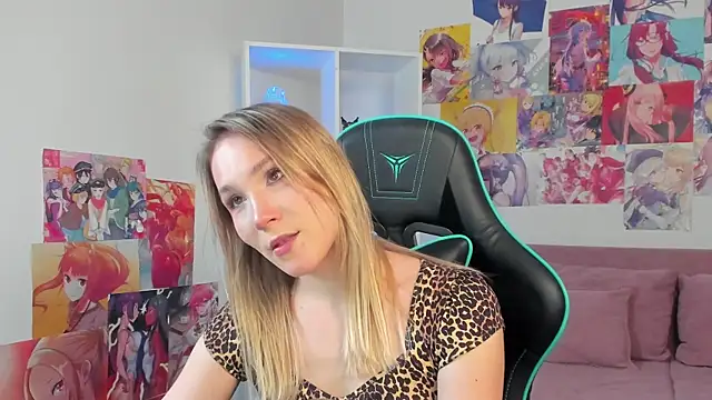 ElaraVoltage online show from 03/18/26, 05:16