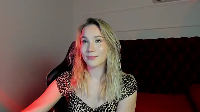 ElaraVoltage online show from 03/25/26, 05:19