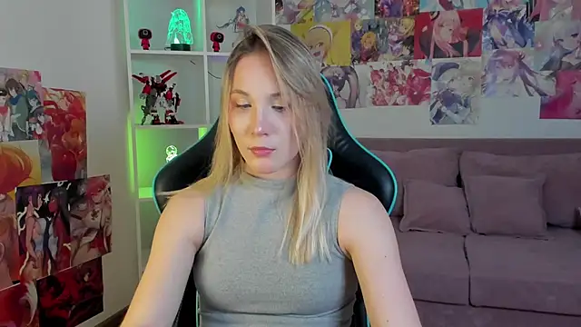 ElaraVoltage online show from 04/15/26, 05:42