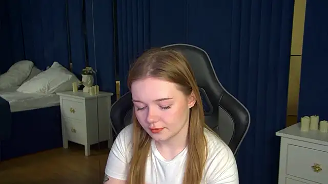 ElinaVale online show from 05/20/26, 05:08