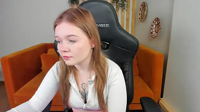 ElinaVale online show from 06/26/26, 05:01