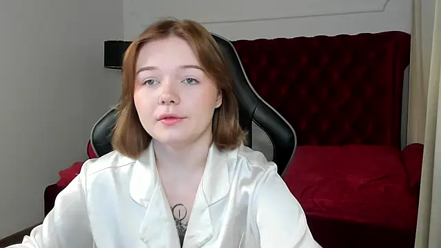 ElinaVale online show from 07/06/26, 05:04