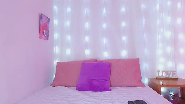 dulce devil  online show from 05/24/26, 11:37