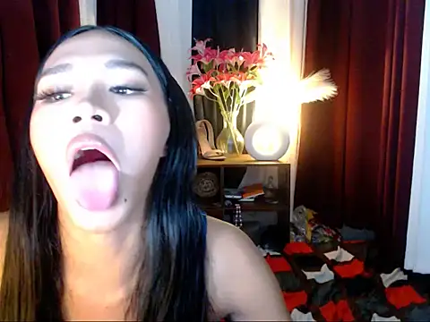 SweetyScarlet online show from 05/05/26, 09:50