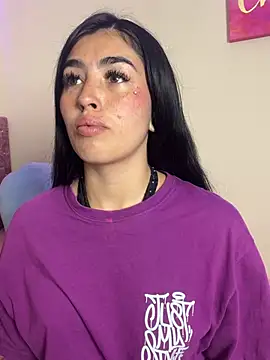 Snapshot of Charlothe1 chatting on 04/15/26, 12:39 Charlothe1 online show from 04/15/26, 12:39