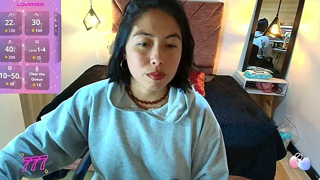 Amanda Fox   online show from 04/04/26, 07:33