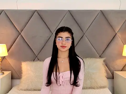 OliviaDiaz online show from 04/26/26, 08:28
