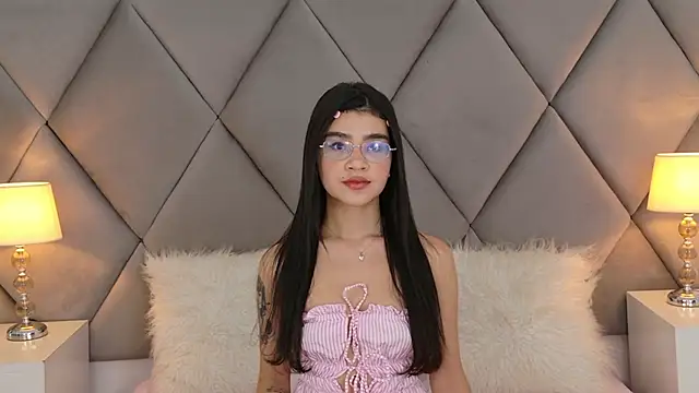 OliviaDiaz online show from 05/10/26, 08:03