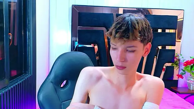 Stefany PiInk online show from 03/26/26, 12:11