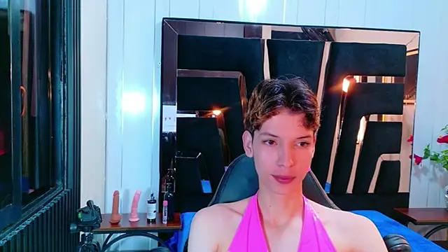 Stefany PiInk online show from 04/09/26, 12:21