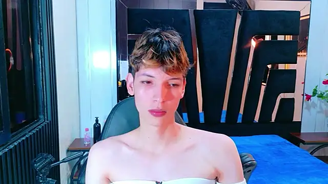 Stefany PiInk online show from 04/10/26, 12:32