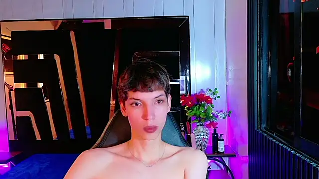 Stefany PiInk online show from 05/08/26, 12:21