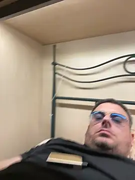 tonyboys19418 online show from 04/08/26, 09:59