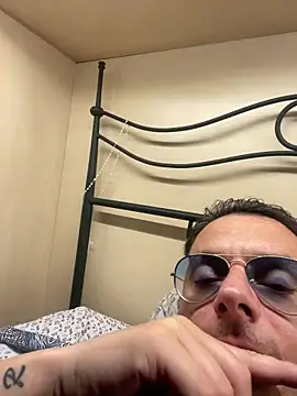 tonyboys19418 online show from 04/17/26, 12:13