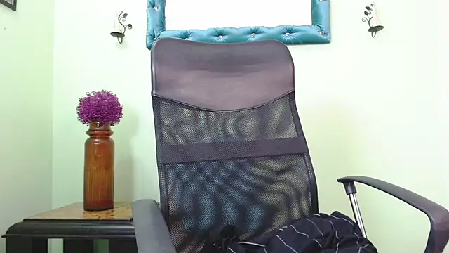 ChalonVera online show from 03/19/26, 08:02