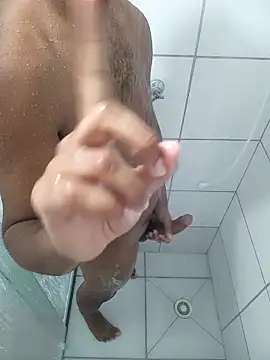 Snapshot of Palgr0sso chatting on 04/14/26, 11:44 Palgr0sso online show from 04/14/26, 11:44