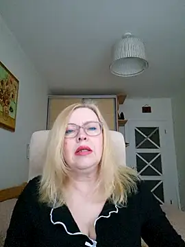 JanieLight53 online show from 03/28/26, 03:22