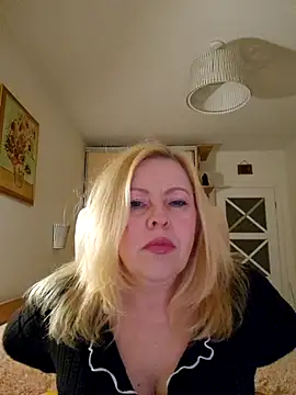 JanieLight53 online show from 04/03/26, 08:07