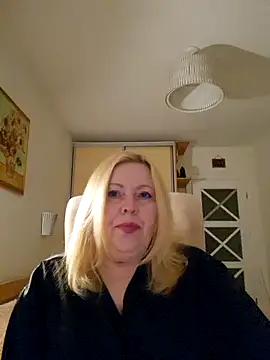 JanieLight53 online show from 04/04/26, 08:39