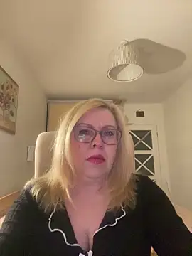 JanieLight53 online show from 04/09/26, 06:46