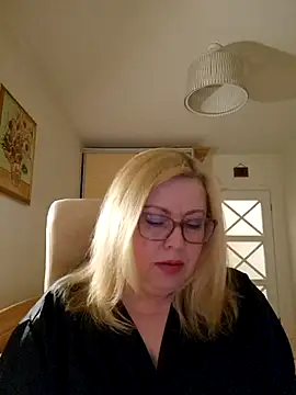 JanieLight53 online show from 04/11/26, 06:12