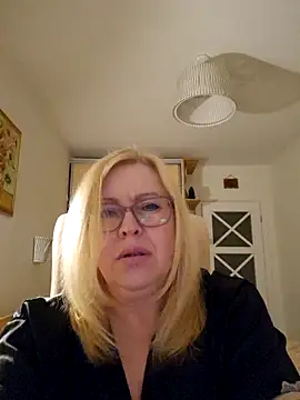 JanieLight53 online show from 04/13/26, 05:40