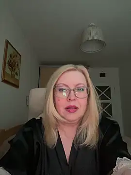 JanieLight53 online show from 04/15/26, 04:47