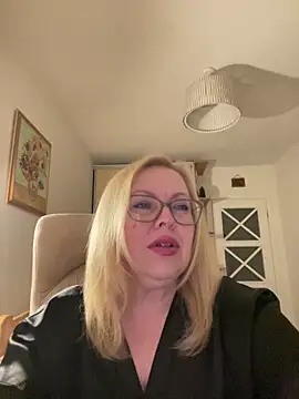 JanieLight53 online show from 04/15/26, 11:16