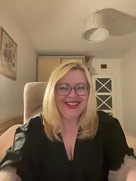 JanieLight53 online show from 05/20/26, 08:48