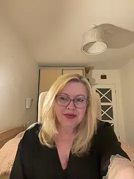 JanieLight53 online show from 05/22/26, 08:58