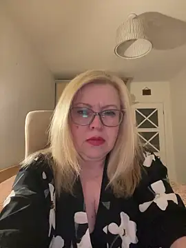 JanieLight53 online show from 06/01/26, 07:37