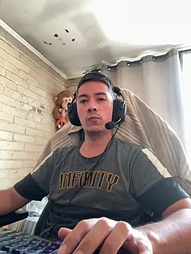 Cr1sXPorn online show from 03/13/26, 03:51