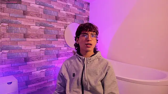 JUSTIN TAY1 online show from 03/25/26, 12:11