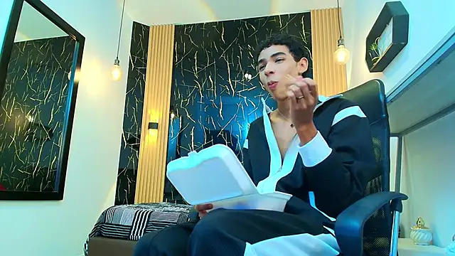 ValeriHot 1 online show from 04/20/26, 02:58