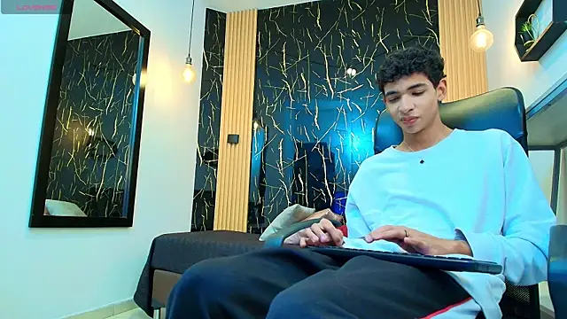 Snapshot of ValeriHot_1 chatting on 04/30/26, 03:02 ValeriHot 1 online show from 04/30/26, 03:02