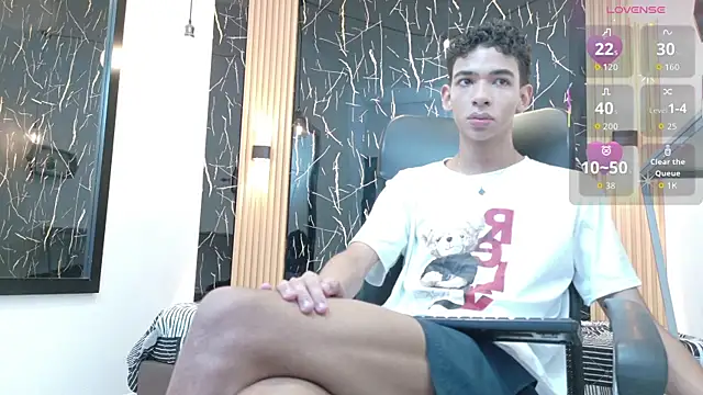 Snapshot of ValeriHot_1 chatting on 05/29/26, 02:42 ValeriHot 1 online show from 05/29/26, 02:42