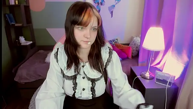 EsterTwilight online show from 05/24/26, 04:06