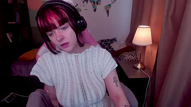 EsterTwilight online show from 07/04/26, 03:51