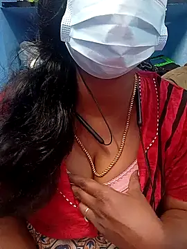 Snapshot of jothika45 chatting on 03/20/26, 06:35 jothika45 online show from 03/20/26, 06:35