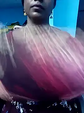 Snapshot of jothika45 chatting on 04/06/26, 04:08 jothika45 online show from 04/06/26, 04:08