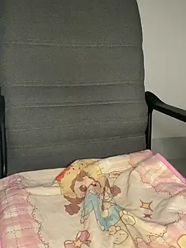 -Lilyn- online show from 04/16/26, 04:30