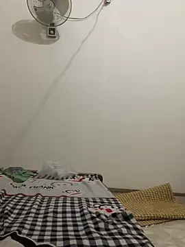 Lyn baby online show from 04/01/26, 02:36