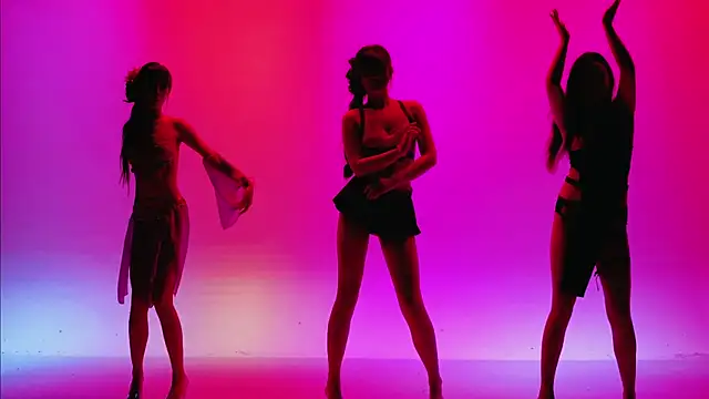 XG-002 online show from 04/11/26, 10:08