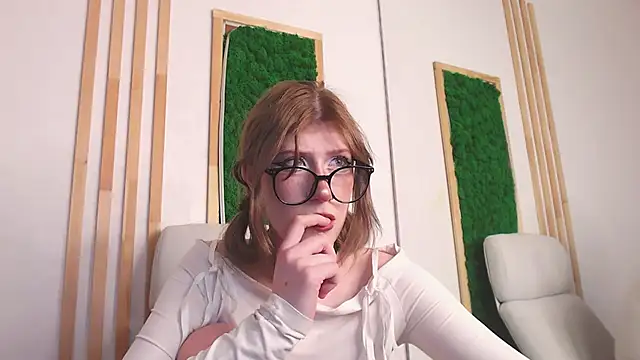 Elvessa Aura online show from 03/12/26, 11:55