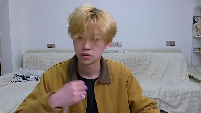 Snapshot of Chili-001 chatting on 03/08/26, 10:08 Chili-001 online show from 03/08/26, 10:08