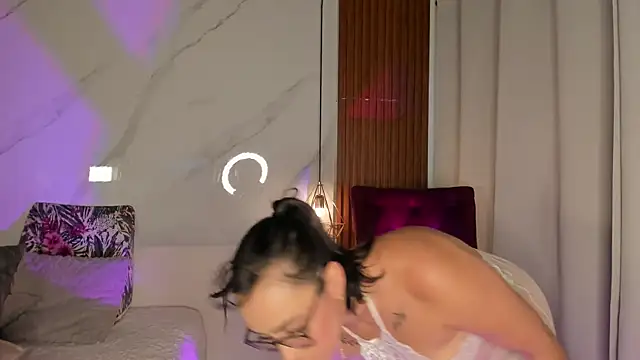 Jung-Zc online show from 04/22/26, 09:49