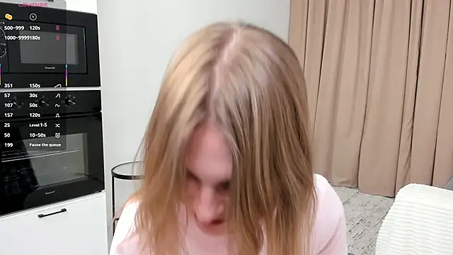 ErinnPieloch online show from 03/25/26, 08:48