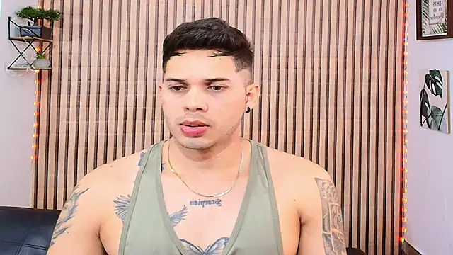 Snapshot of johan_speitzer chatting on 04/13/26, 11:21 johan speitzer online show from 04/13/26, 11:21