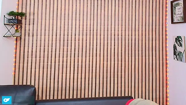 Snapshot of johan_speitzer chatting on 04/15/26, 02:07 johan speitzer online show from 04/15/26, 02:07