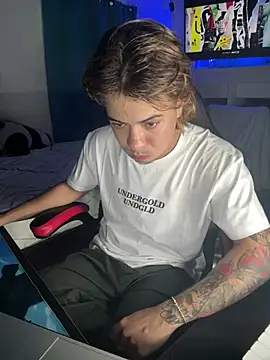 AngelLatinBoy online show from 03/14/26, 09:09